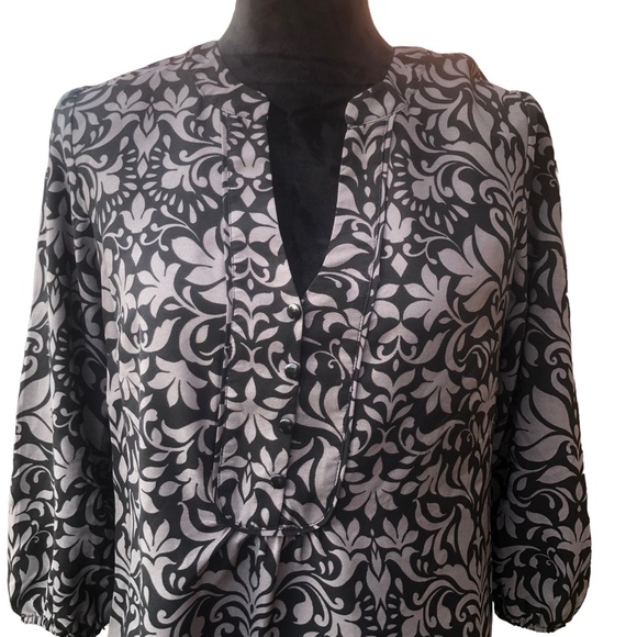 Ann Taylor Loft Dark Floral Blouse size Small - Picture 4 of 9